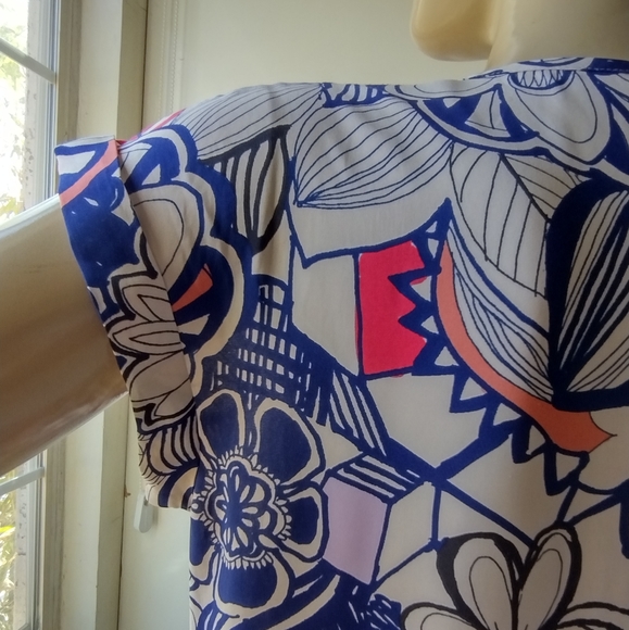 Express Multicolored Floral Print Blouse. - Picture 5 of 7